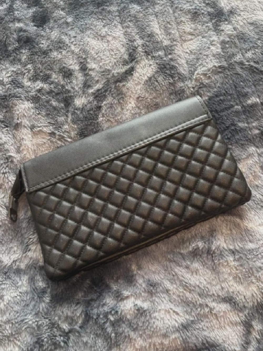 Quilted Tassel Wristlet Clutch - Black - Picture 2 of 4
